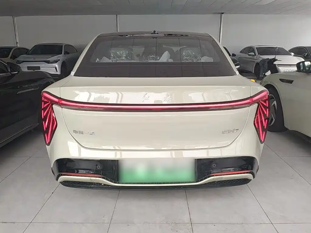 Hongqi EH7 2026 2025 690 Smart Selection Edition