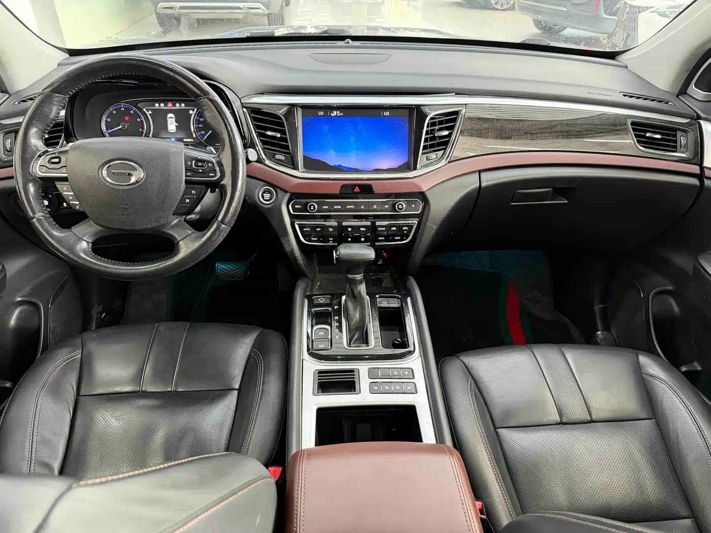 GAC Trumpchi Trumpchi GS8 2017 320T 2WD Luxury Smart Connect (7-seater) фото 14