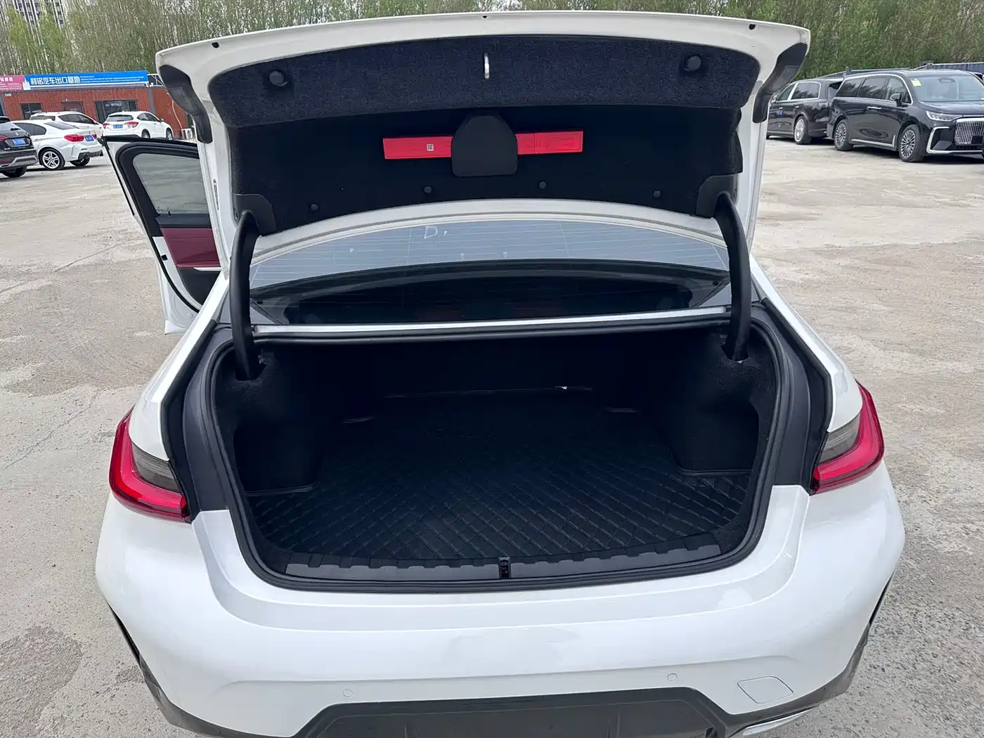 BMW 3 Series 2023 320Li M Sport Package фото 20