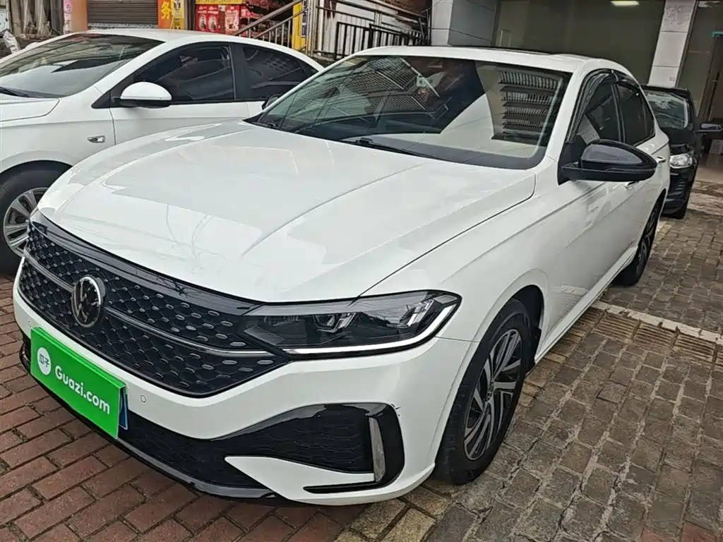 Volkswagen Lavida 2024 Model 300TSI DSG Starlight Leading Edition