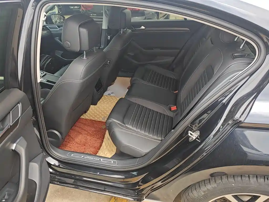 Volkswagen Magotan 2020 330TSI DSG Leading фото 17