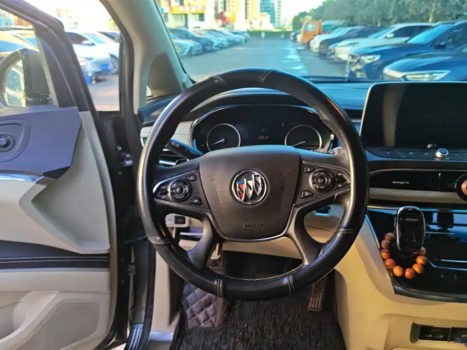 BUICK GL8