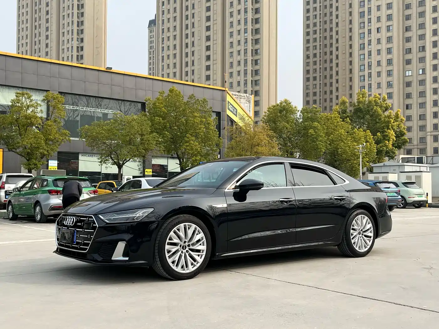 Audi A7L 2024 45TFSI S-line Dream Edition Crystal Package фото 2
