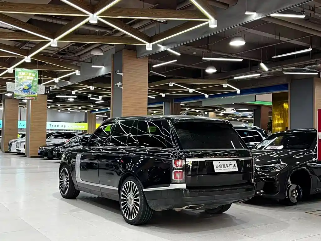 Фото 12 - Land Rover Range Rover