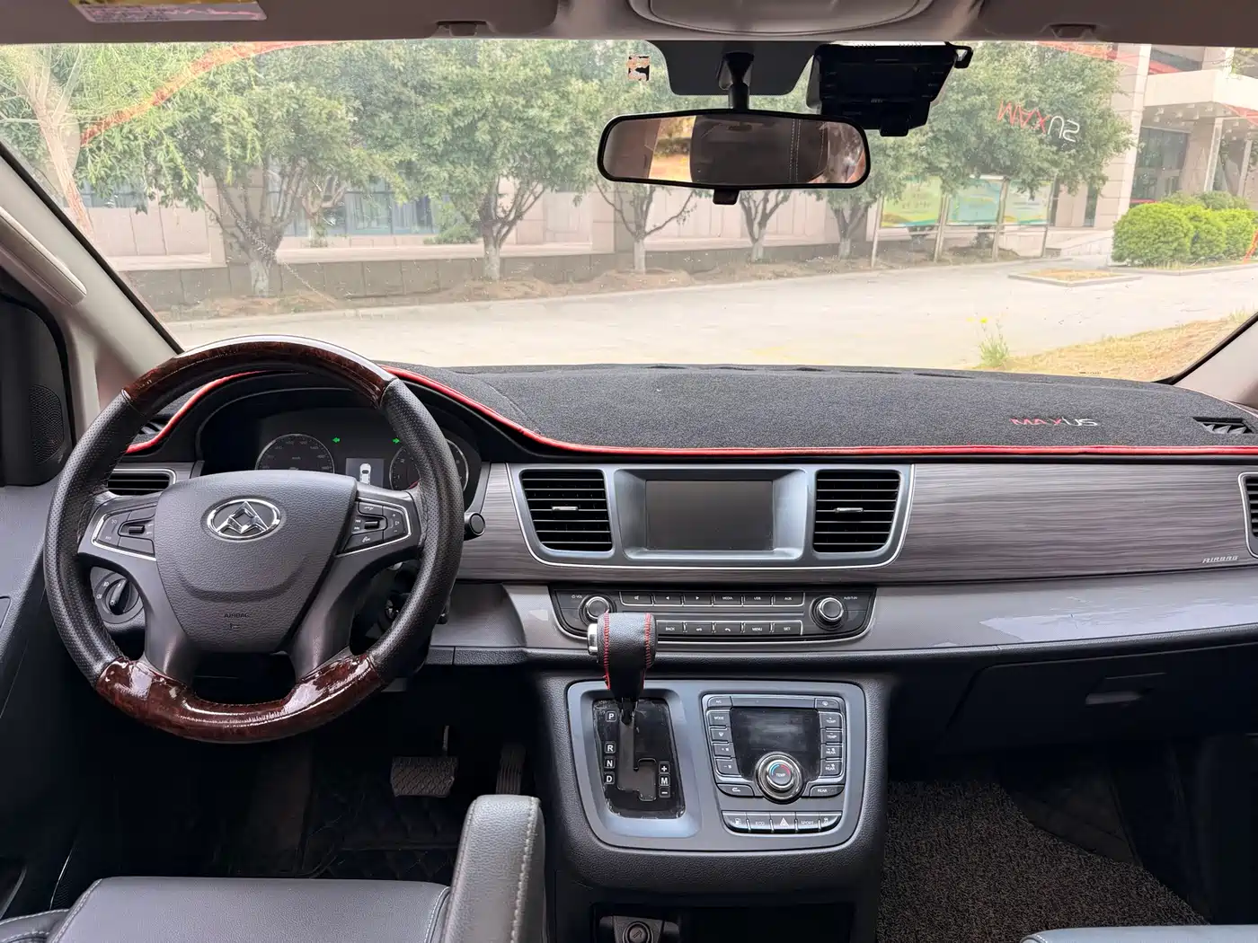 SAIC Maxus Maxus G10 2018 PLUS 2.0T Automatic Executive Edition фото 6