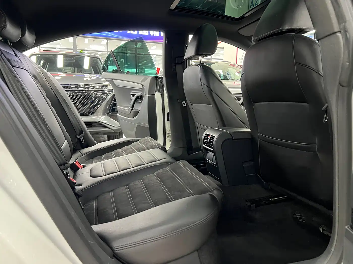 Volkswagen FAW-Volkswagen CC 2016 Model 1.8TSI Premium фото 23