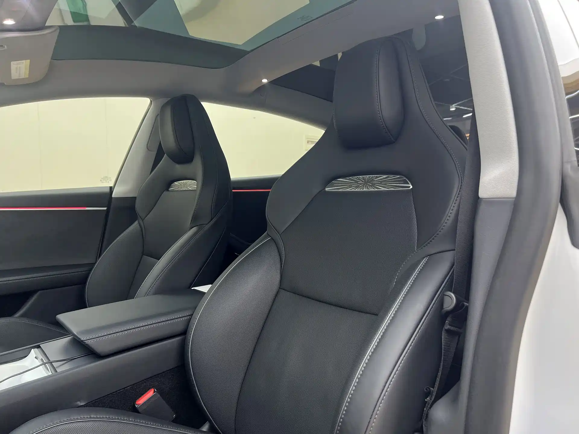 Фото 7 - Tesla Model 3