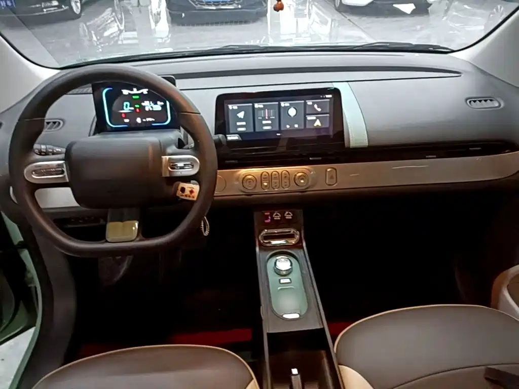 Photo 10 - Changan Lumin