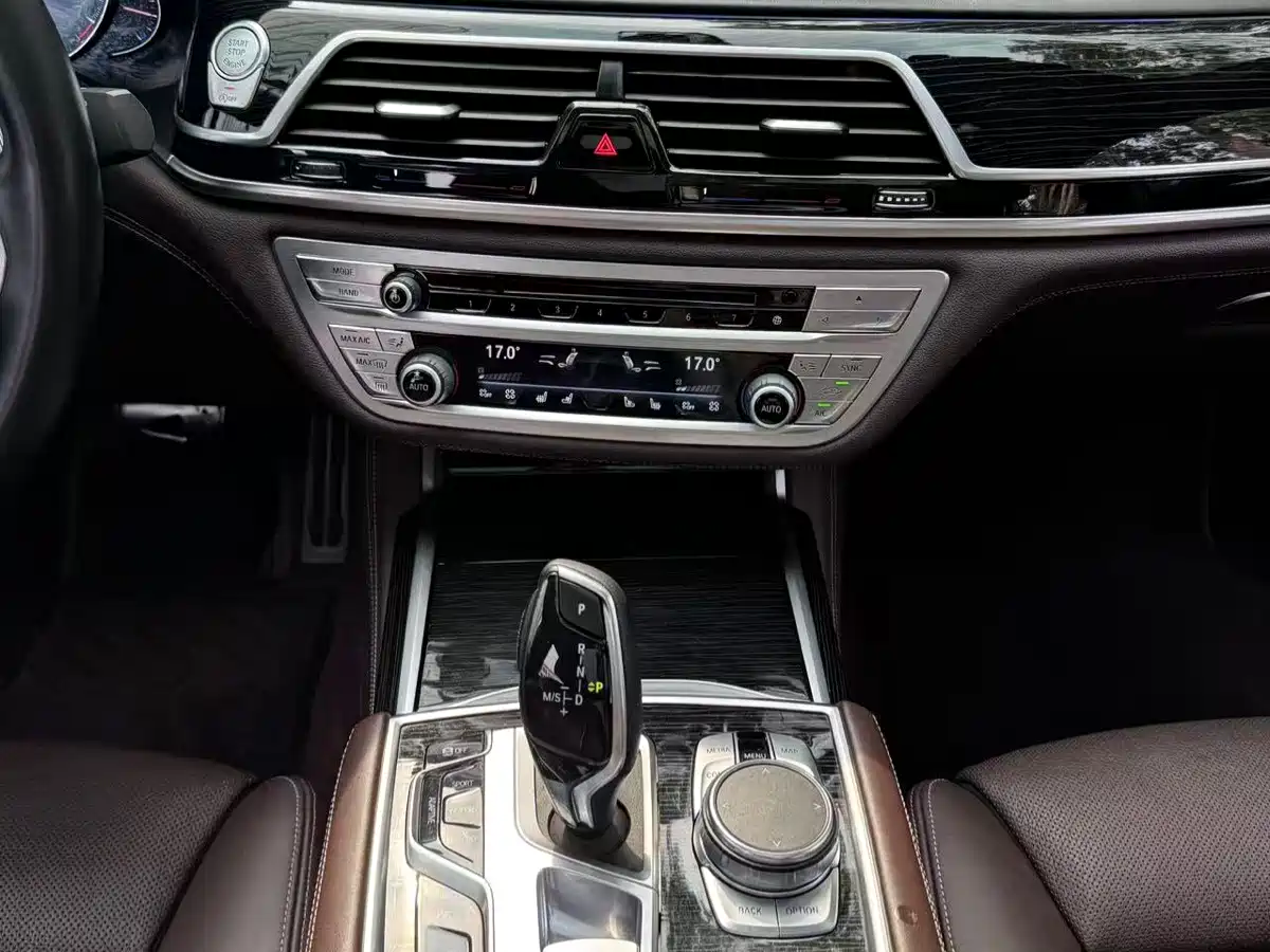 BMW 7 Series 2018 730Li Premium Type M Sport Package фото 12