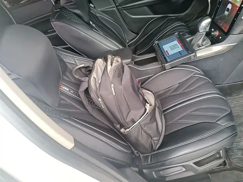 Peugeot 408 2018 350THP Automatic Luxury Edition фото 25