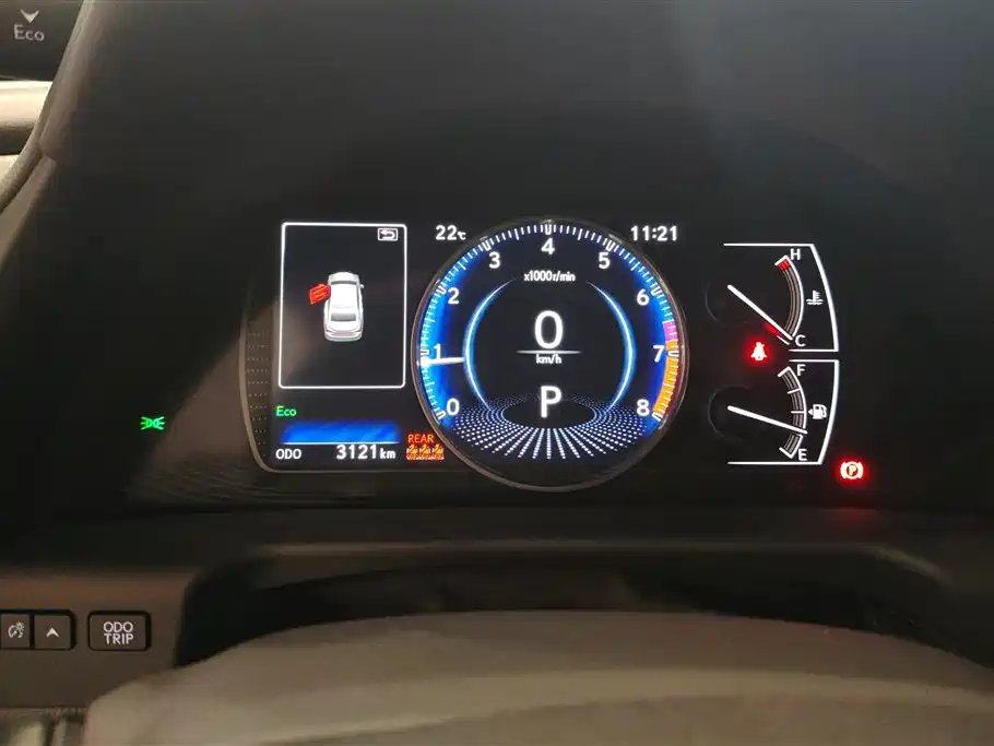 Lexus ES 2025 200 Ultimate Edition фото 14