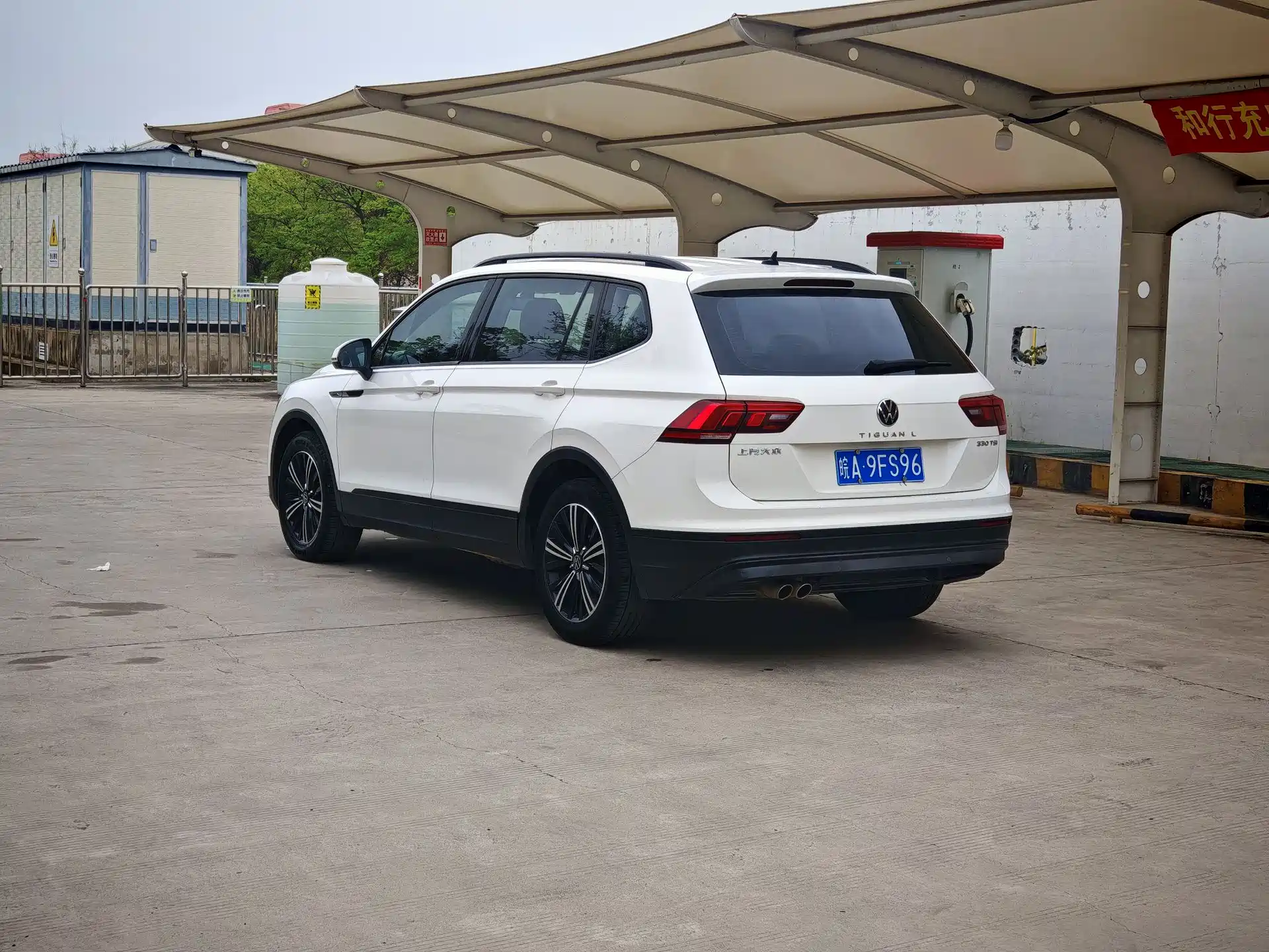Фото 6 - Volkswagen Tiguan L