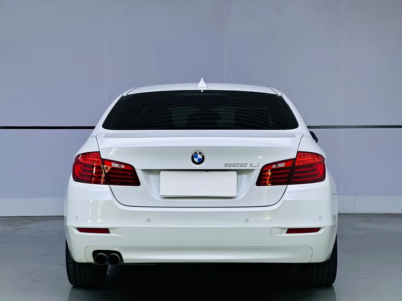 BMW 5 Series 2017 525Li Leading Edition фото 5