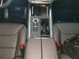 Фото 14 - Ford Explorer