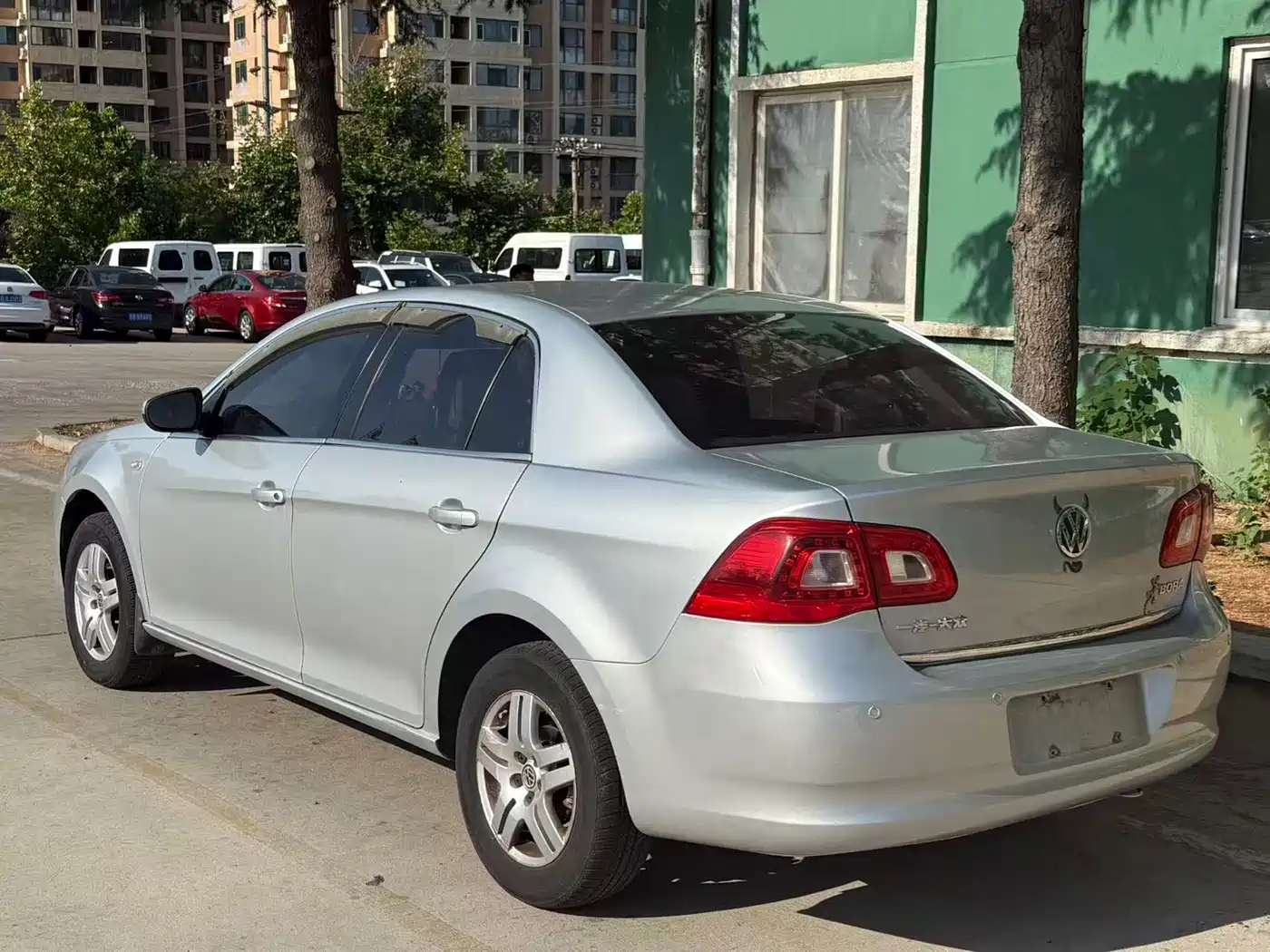 Volkswagen Bora 2011 1.6L Automatic Fashion фото 4