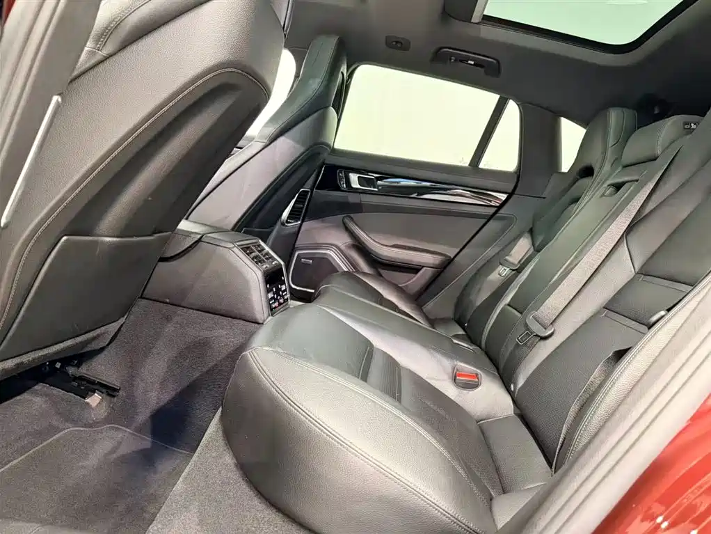 Porsche Panamera 2017 Panamera 4 Sport Turismo 3.0T фото 10