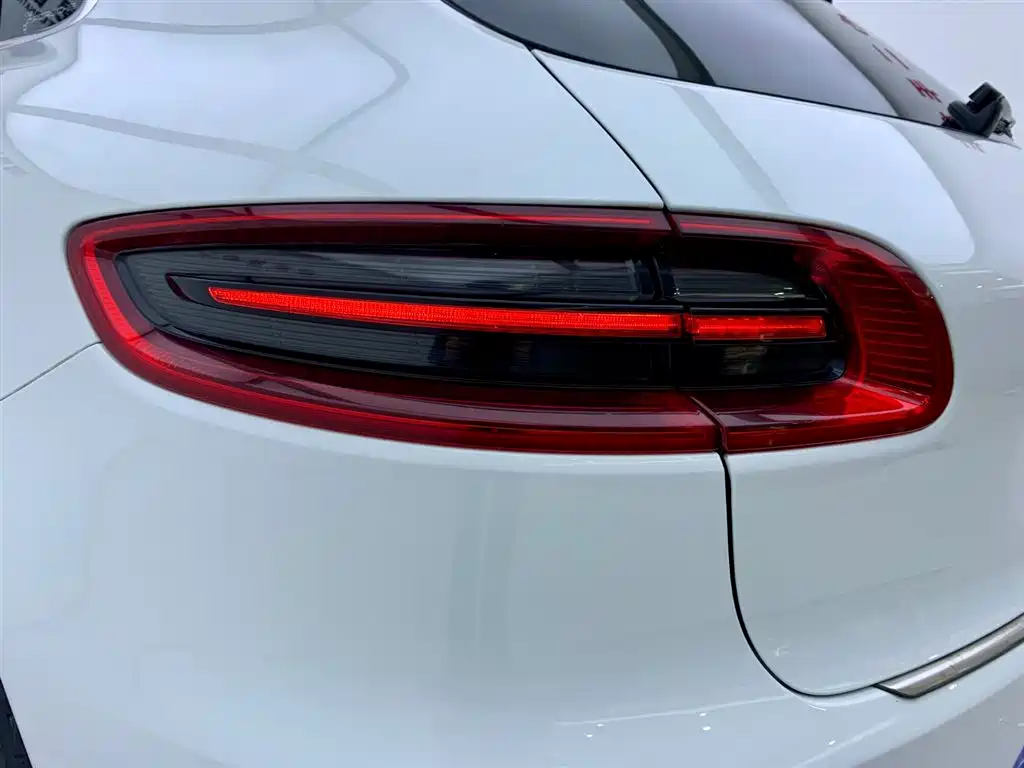 Porsche Macan 2016 Macan S 3.0T фото 8