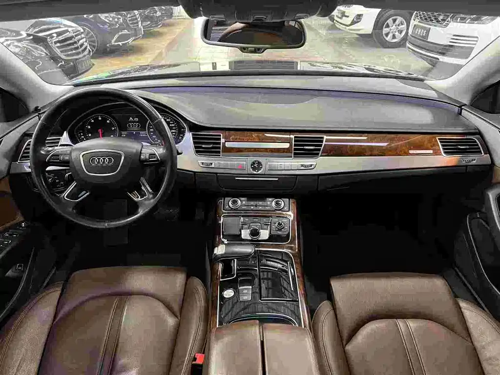 Audi A8 2013 A8L 45 TFSI quattro Comfort фото 5