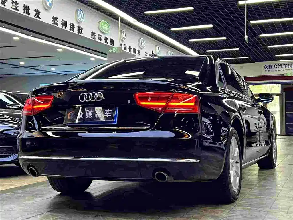 Audi A8 2013 A8L 45 TFSI quattro Comfort фото 7