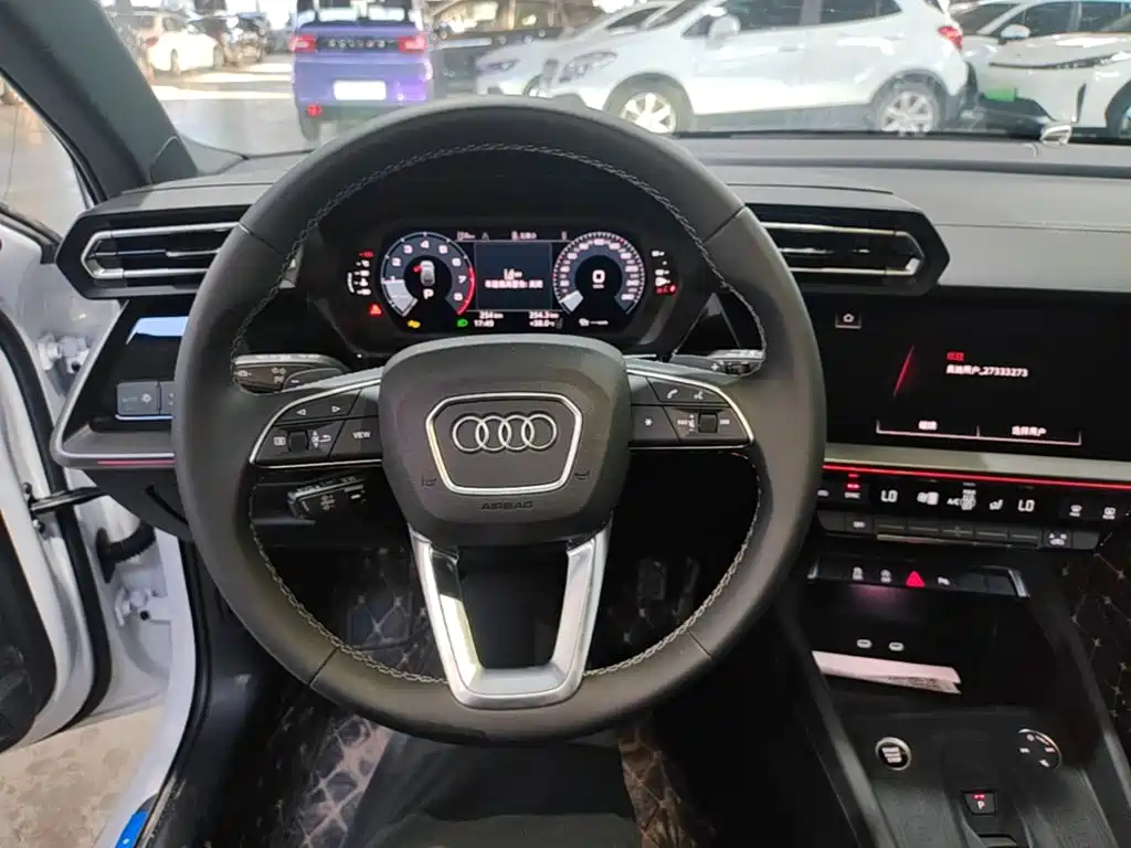 Audi A3 2026 2025 Facelift Sportback 35TFSI Flying Spur Premium