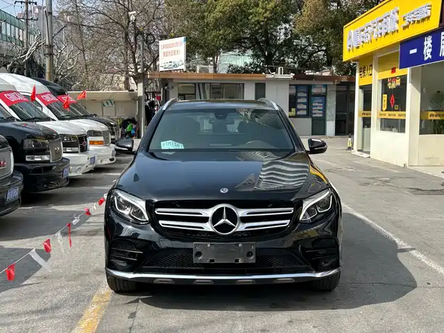MERCEDES-BENZ GLC