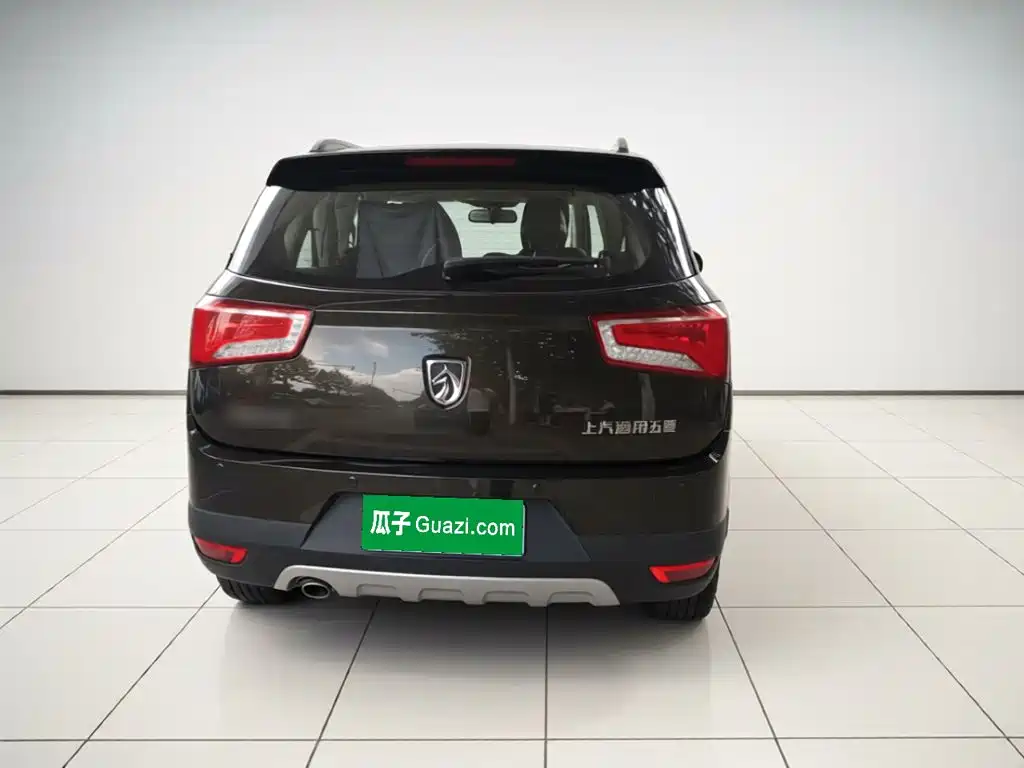Baojun 560 2015 2015 1.8L Manual Luxury