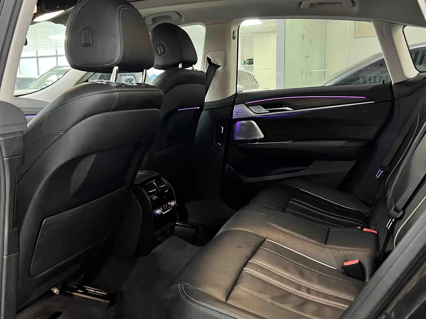 BMW 6 Series GT 2019 630i Luxury Design Package фото 10