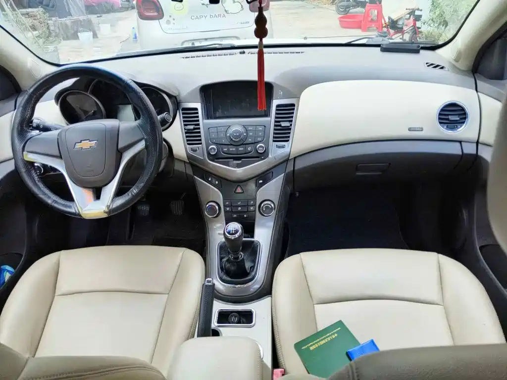 Фото 11 - Chevrolet Cruze