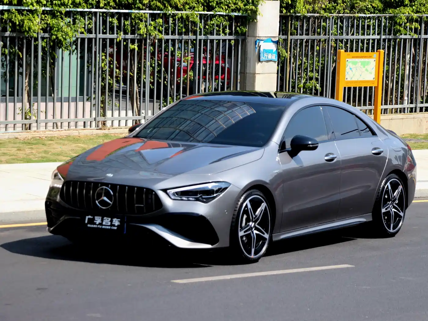 Mercedes-Benz CLA AMG 2024 Facelift AMG CLA 35 4MATIC фото 16