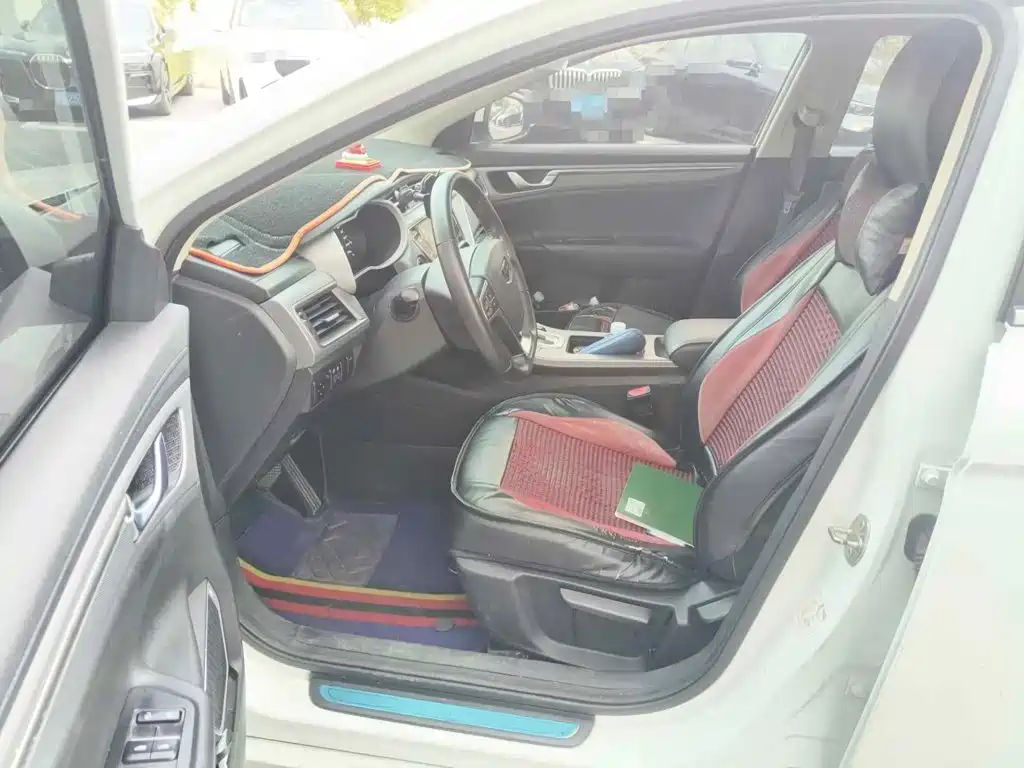 Photo 8 - Geely Emgrand GL