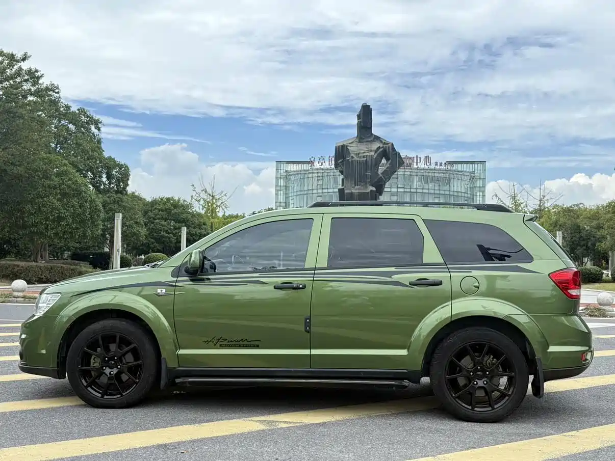Dodge Journey 2015 2013 Model 2.4L 2WD Premium Edition
