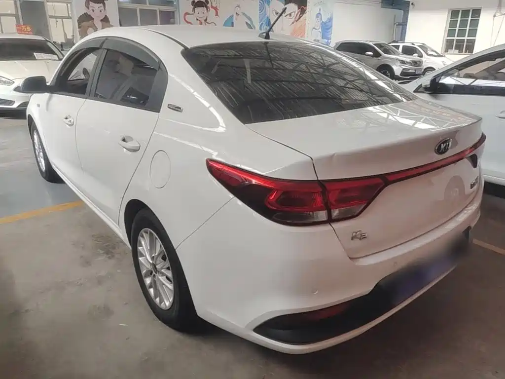 Kia K2 2018 2017 Sedan 1.4L MT 15th Anniversary Special Edition GLS