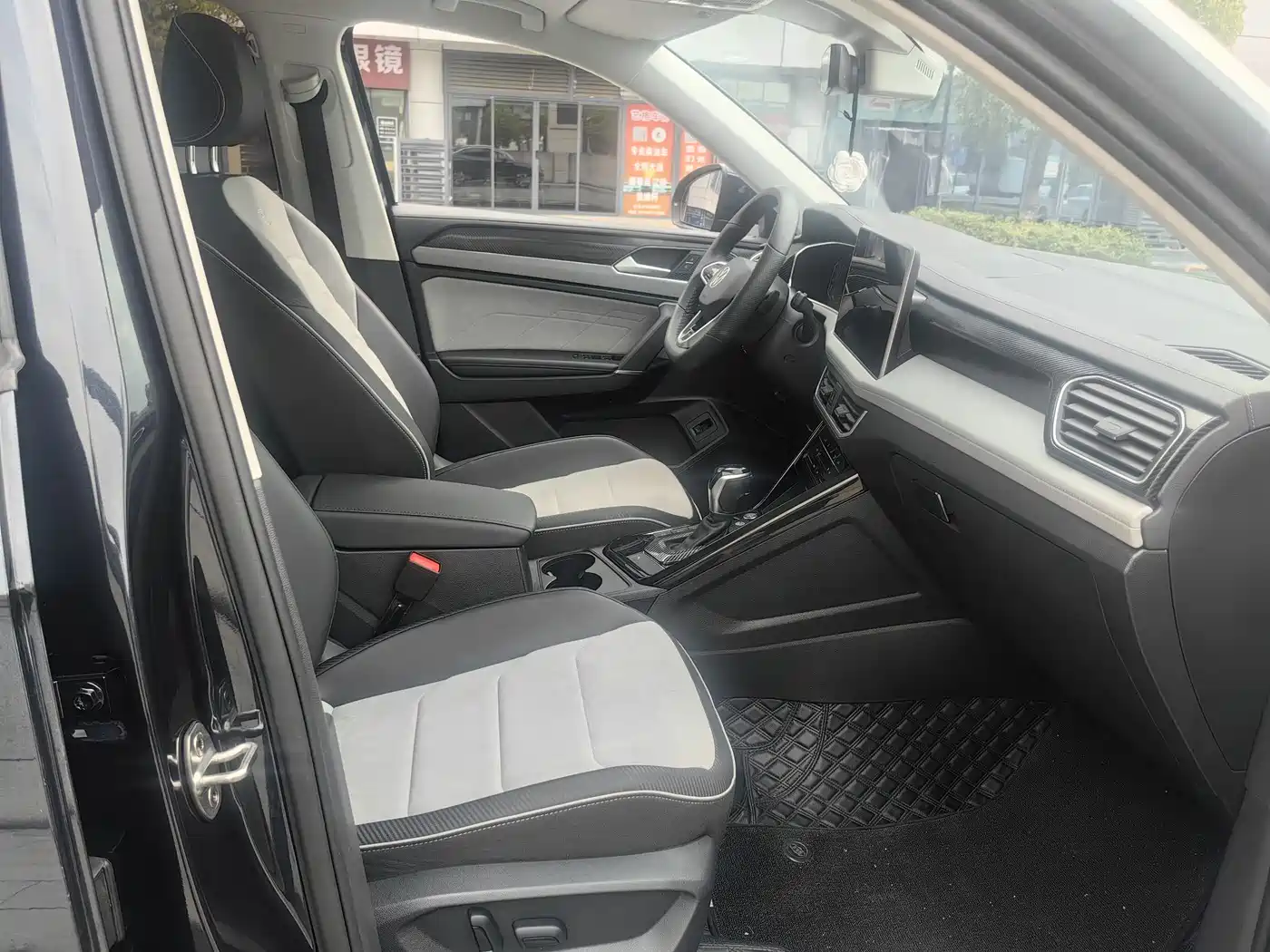 Volkswagen Tayron X 2023 330TSI 2WD Premium High-Performance Edition фото 20