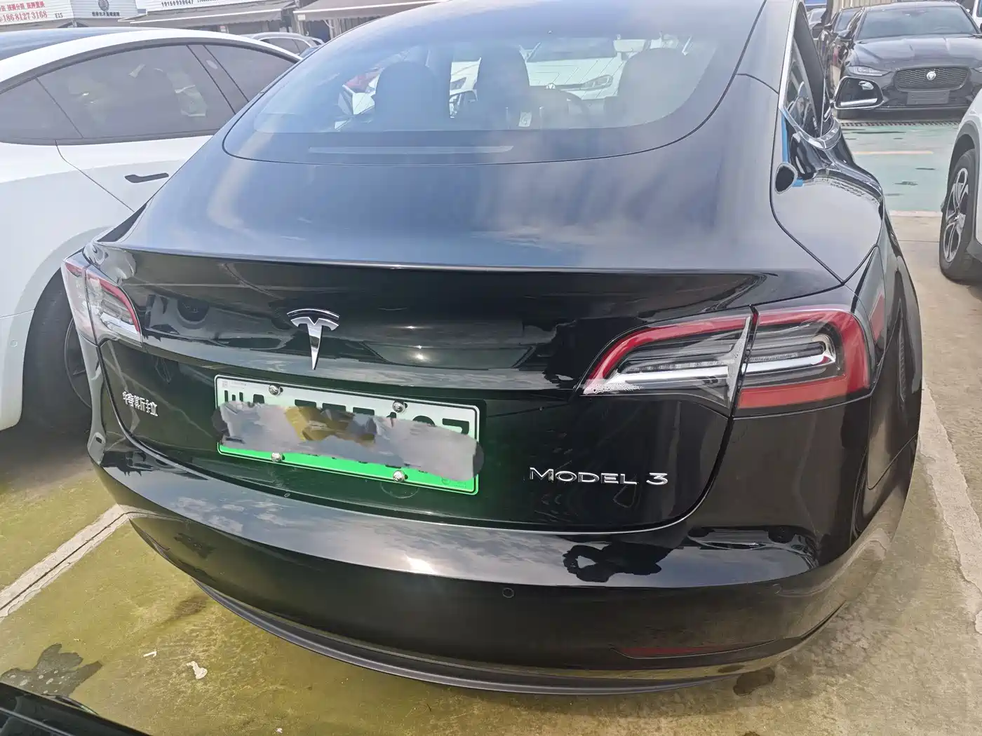 TESLA MODEL 3