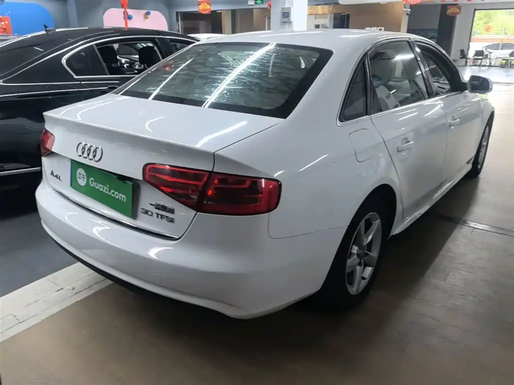 Audi A4L 2015 30 TFSI Auto Comfort фото 7