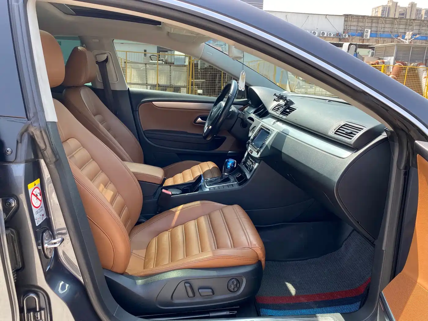 Volkswagen FAW-Volkswagen CC 2012 Model 2.0TSI Ultimate фото 14