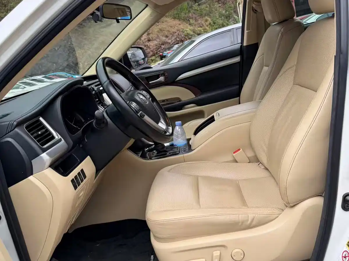 Toyota Highlander 2015 2.0T AWD Luxury Navigation Edition 7-seater фото 4