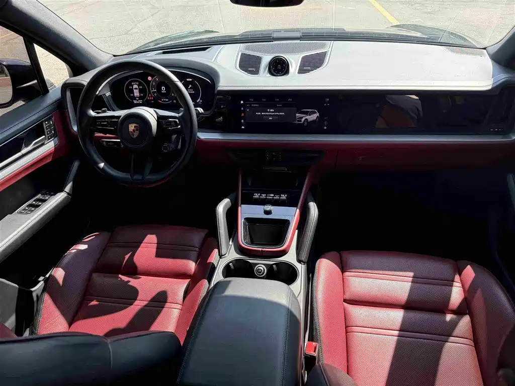 صورة 8 - Porsche Cayenne