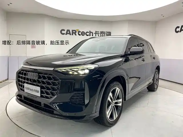AUDI Q6