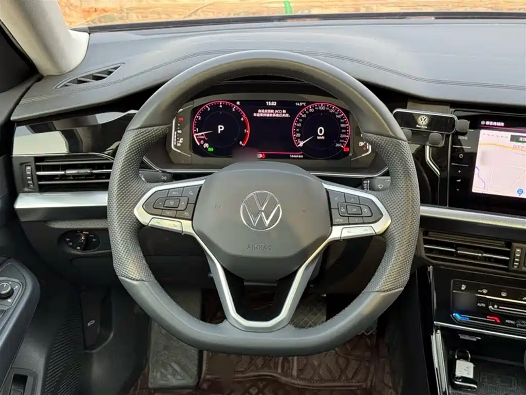 Volkswagen Passat 2025 Outstanding 380TSI Dragon Glory Edition фото 14