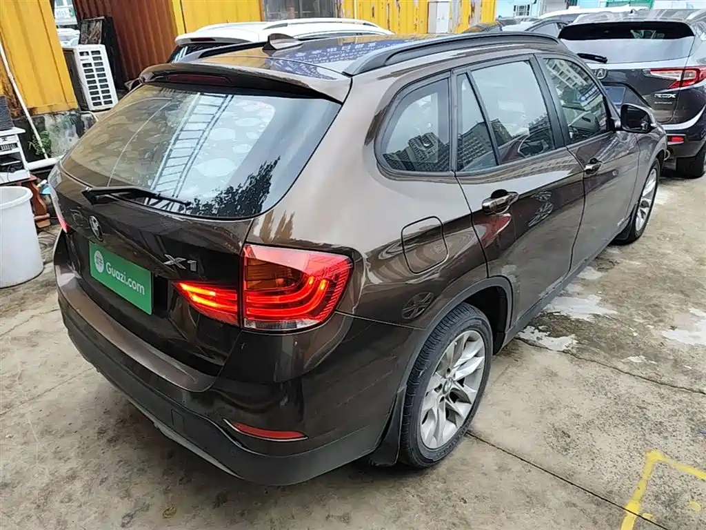 BMW X1 2014 sDrive18i Leading Edition фото 7