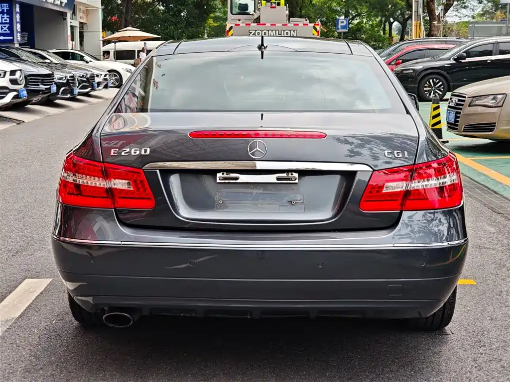 Mercedes-Benz E-Class (Import) 2010 E 260 CGI Coupe фото 6