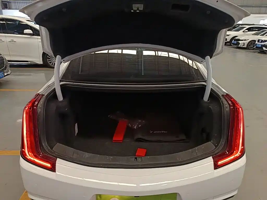 Photo 19 - Cadillac XTS