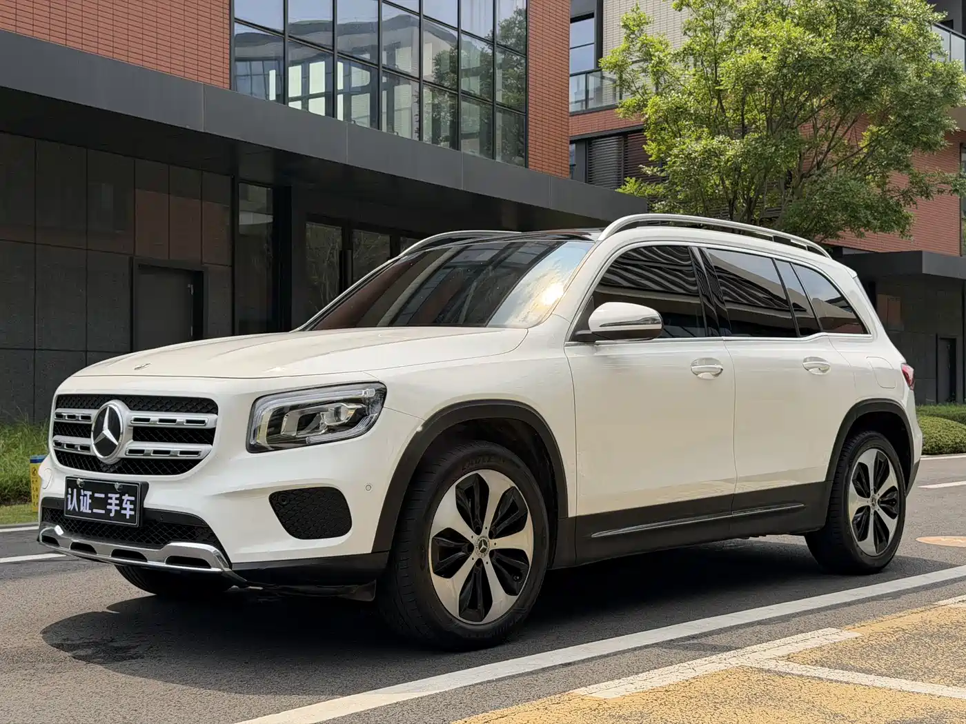 Mercedes-Benz GLB 2022 Model GLB 200 Fashion Edition
