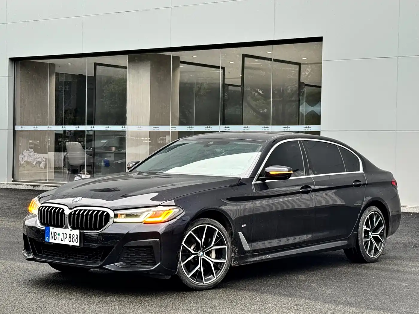 BMW 5 Series 2022 530Li Exclusive M Sport Package фото 3