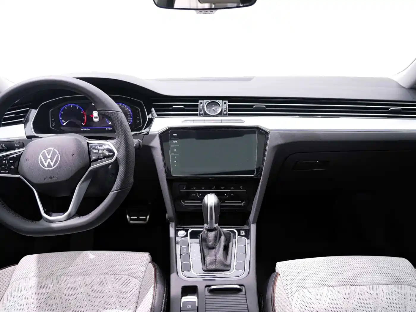 Volkswagen Magotan 2023 Model 2 Million Commemorative Edition 330TSI DSG Luxury фото 27