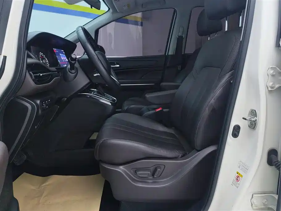 GAC Trumpchi Trumpchi M6 2019 270T DCT Premium Edition (7-seater) (China VI) фото 9