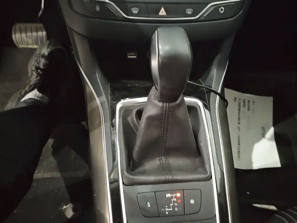 Peugeot 408 2018 350THP Automatic Luxury Edition фото 14
