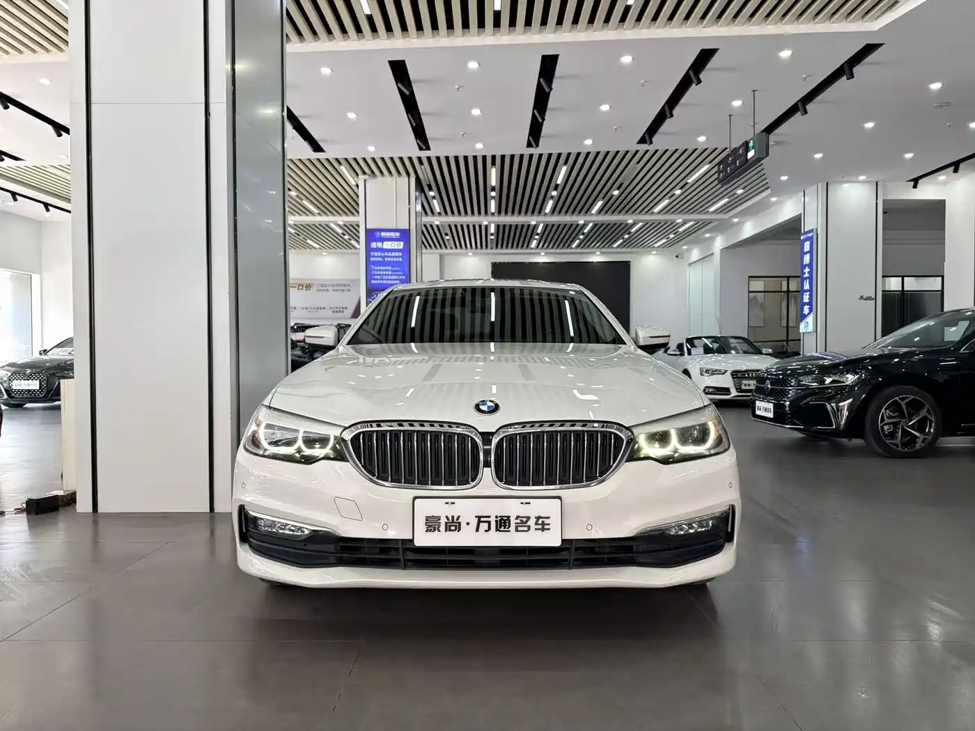 BMW 5 Series 2018 528Li Launch Special Edition фото 2
