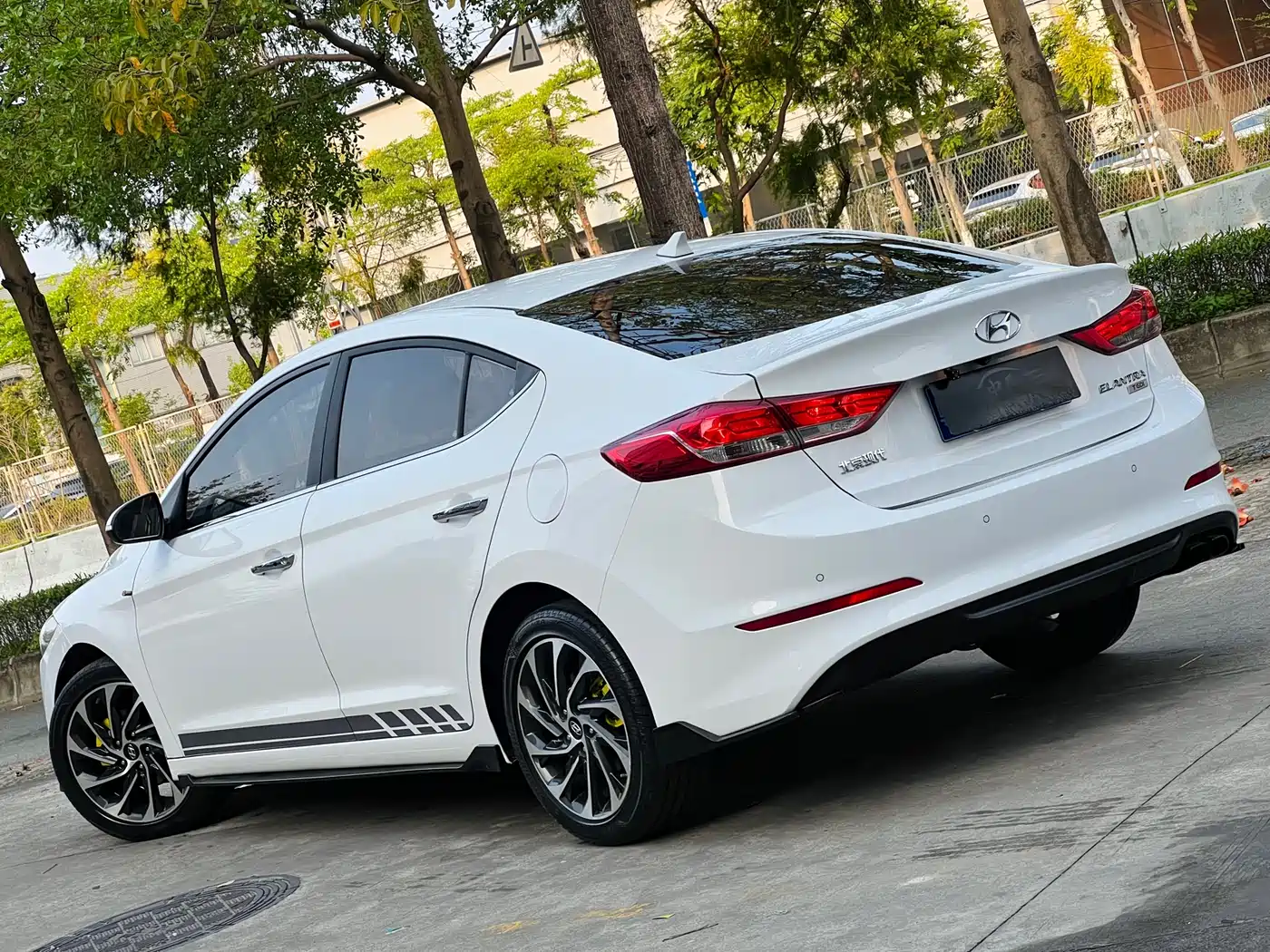 Hyundai Elantra 2019 1.4T Dual-clutch XuanDong·Vitality Type фото 4
